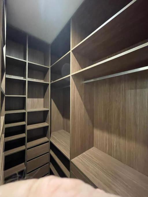 Appartement Chic Et De Caractere ! Saint-Cyr-au-Mont-d'Or Esterno foto